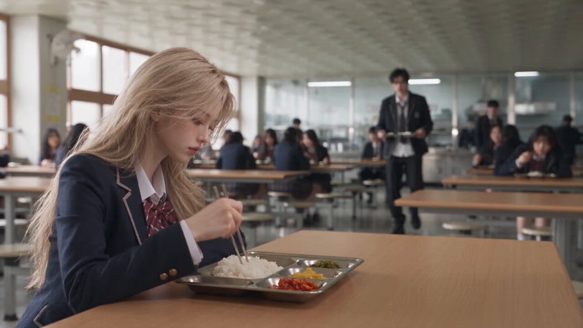 This AI girl takes down a school bully with an epic flying lunch tray!